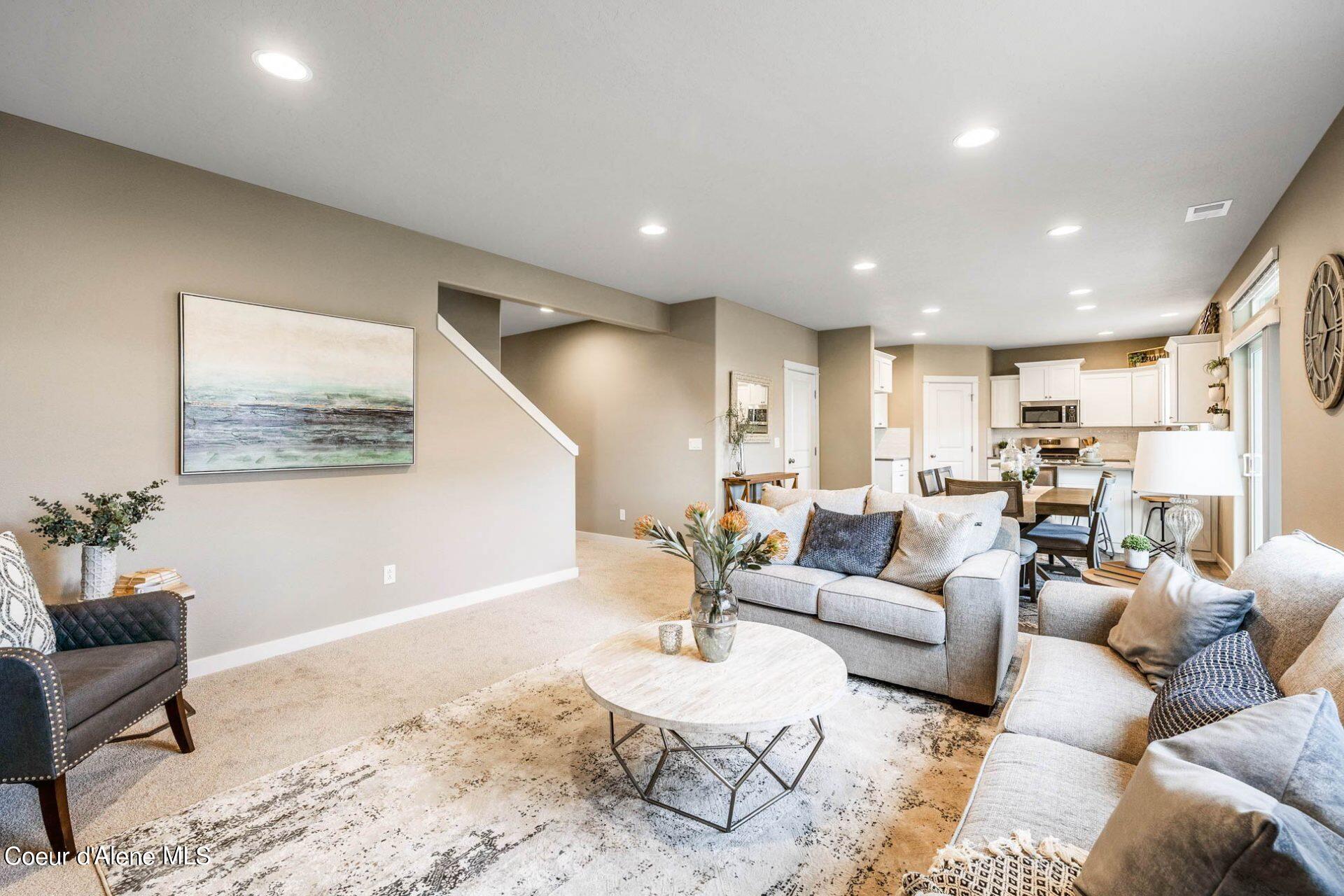 16264 N Hadley Loop