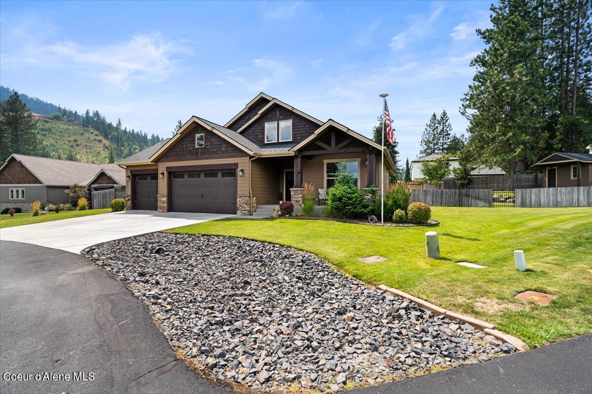 8729 N STABLE TRACE CT