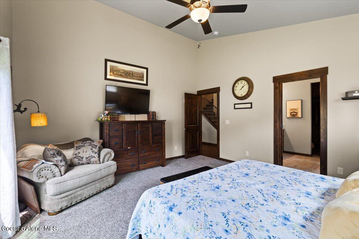 8729 N STABLE TRACE CT