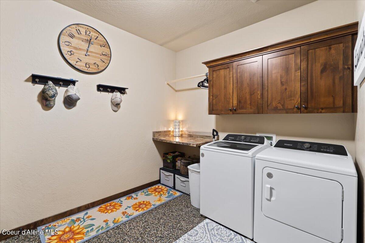 8729 N STABLE TRACE CT