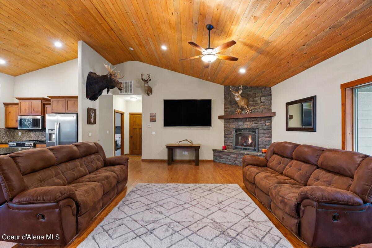 3396 W PARAPET RD