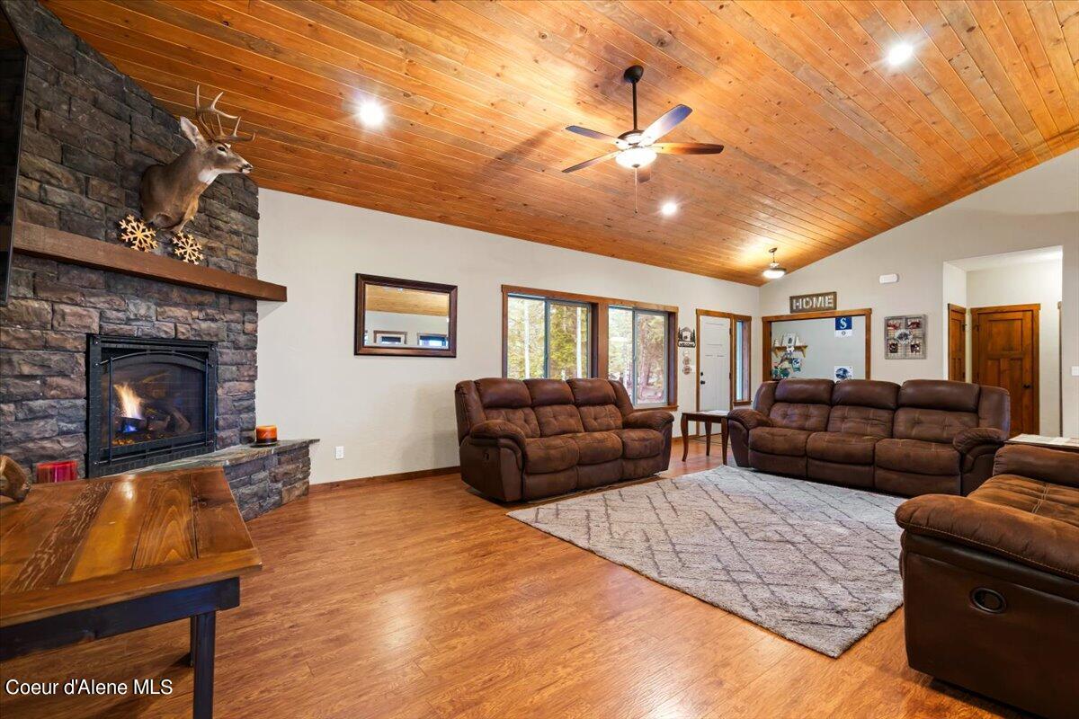 3396 W PARAPET RD