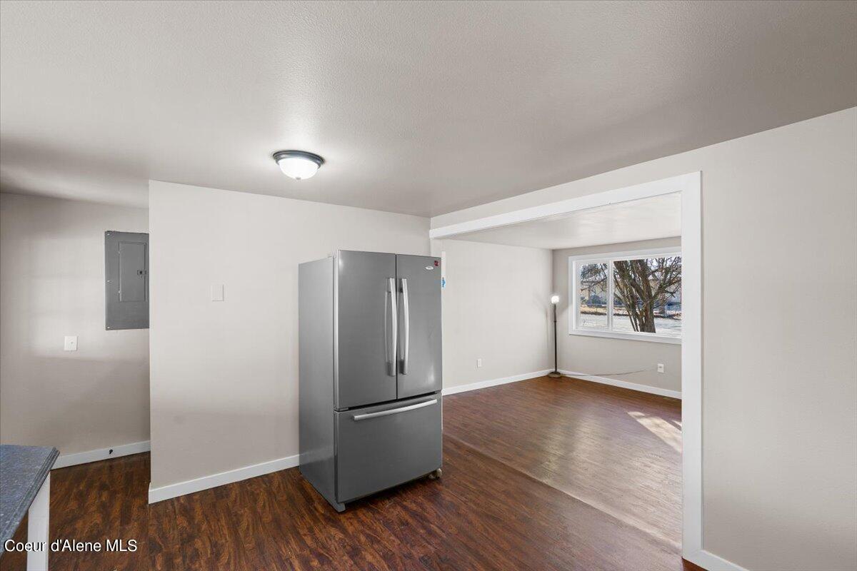 503 E 10TH AVE