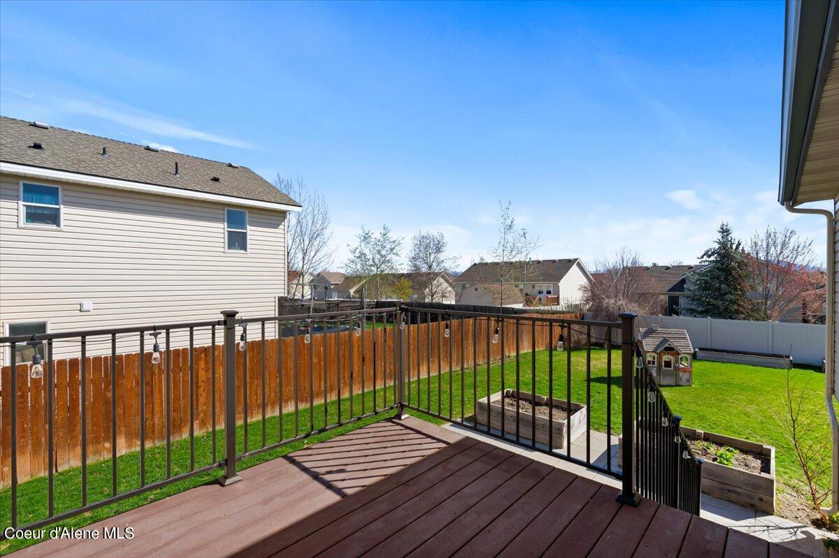 3473 E WHITE SANDS LN