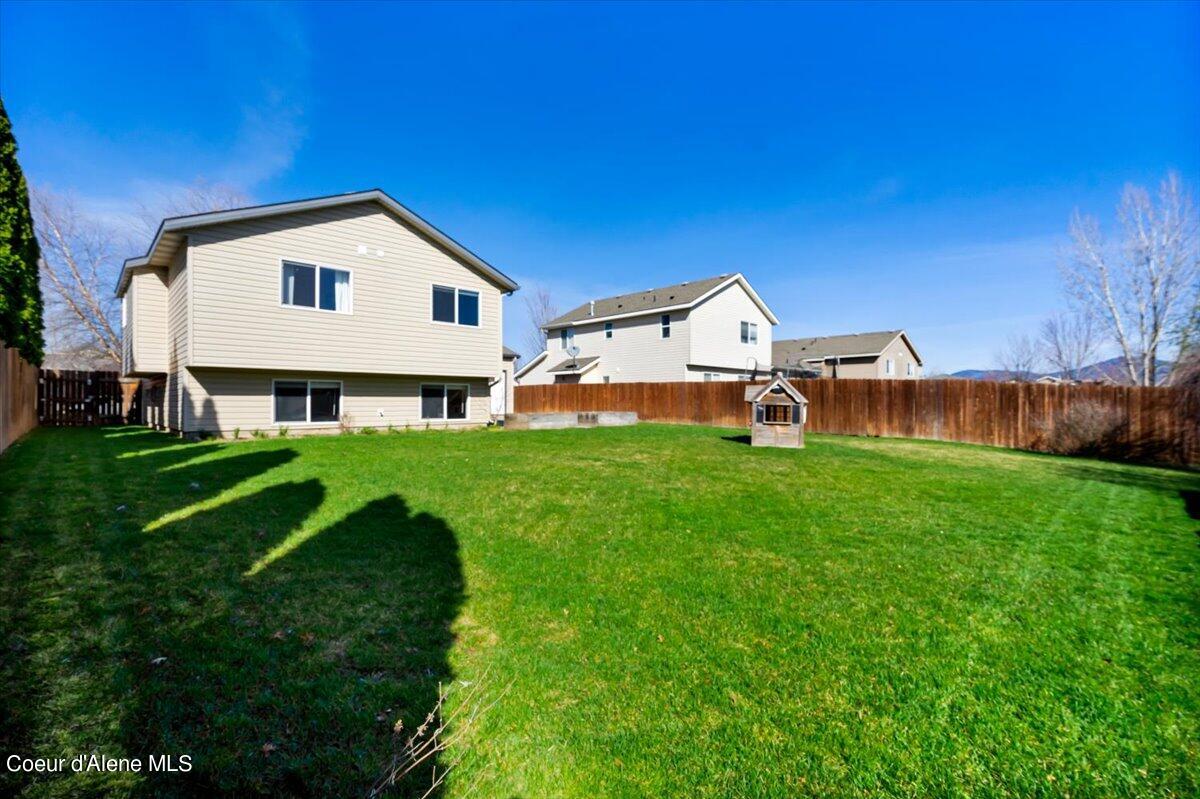 3473 E WHITE SANDS LN