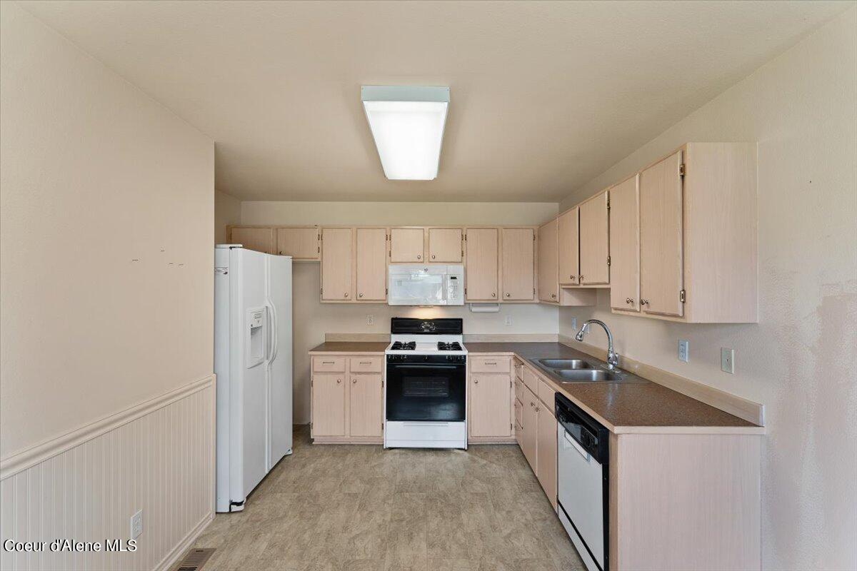 377 E KNOTTY PINE LN, #2, Coeur d'Alene Unit: #2