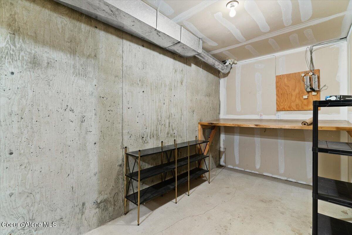 377 E KNOTTY PINE LN, #2, Coeur d'Alene Unit: #2