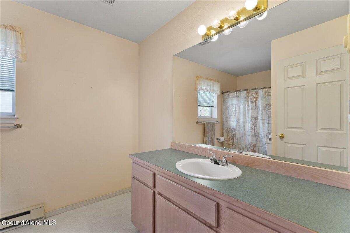 377 E KNOTTY PINE LN, #2, Coeur d'Alene Unit: #2