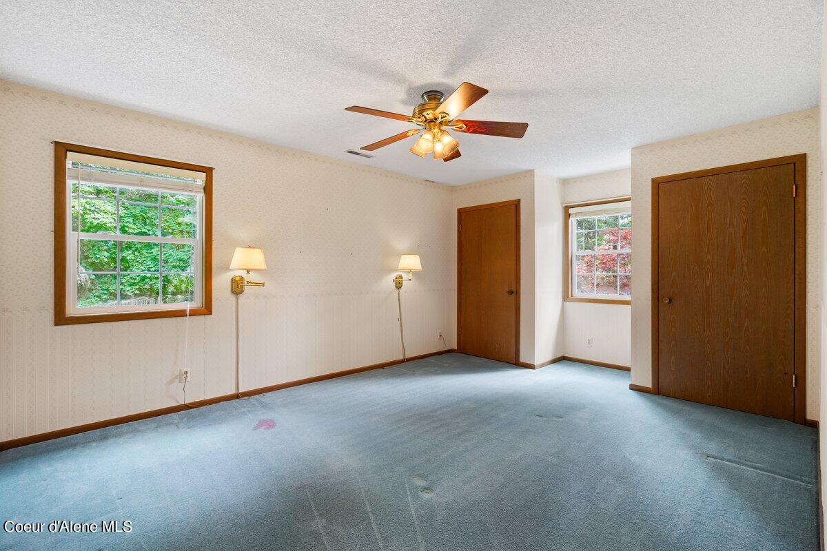 11714 N Friar Dr