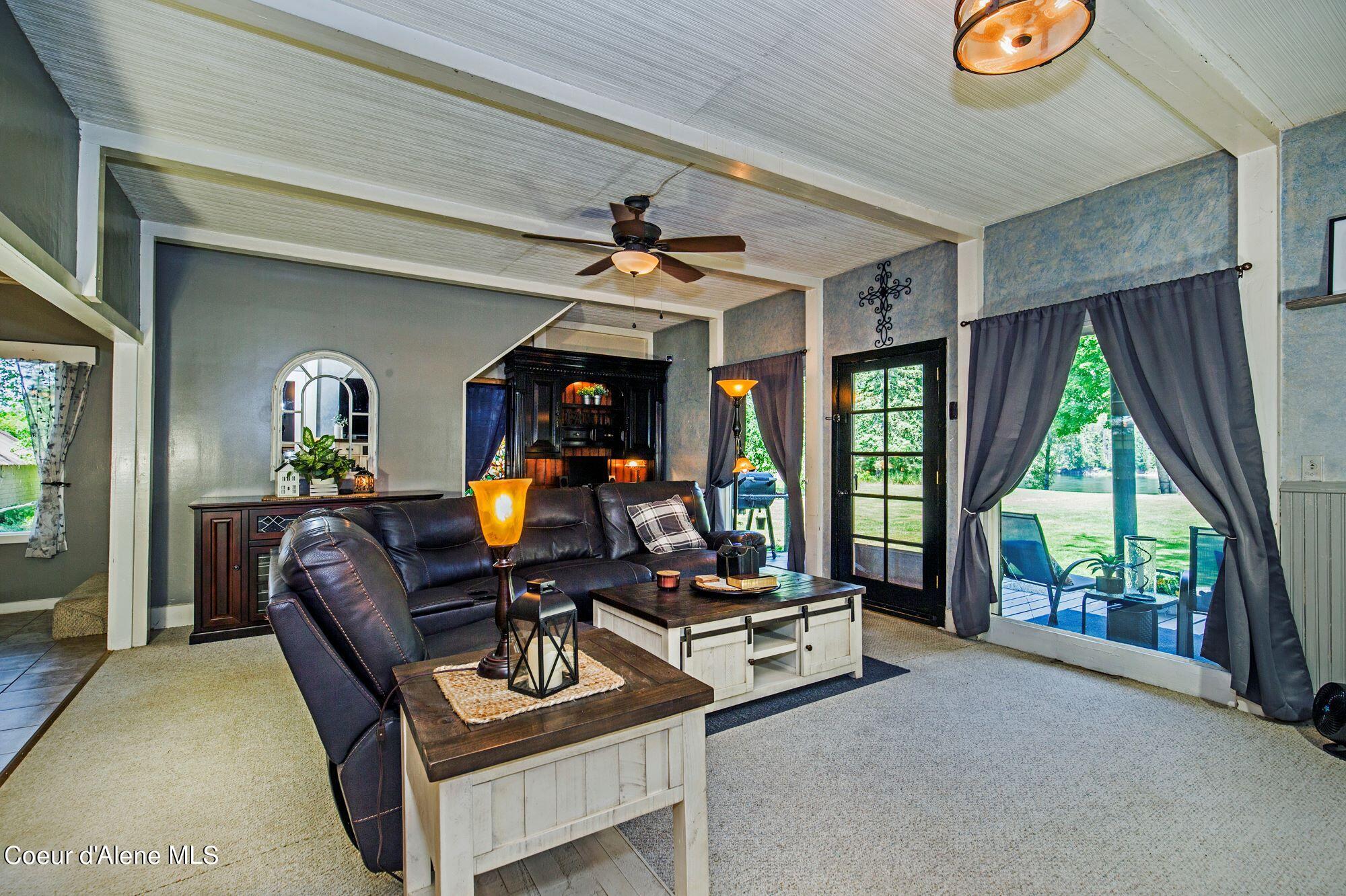 199 Riverlake