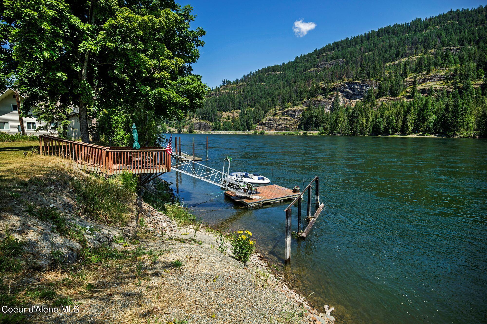 199 Riverlake