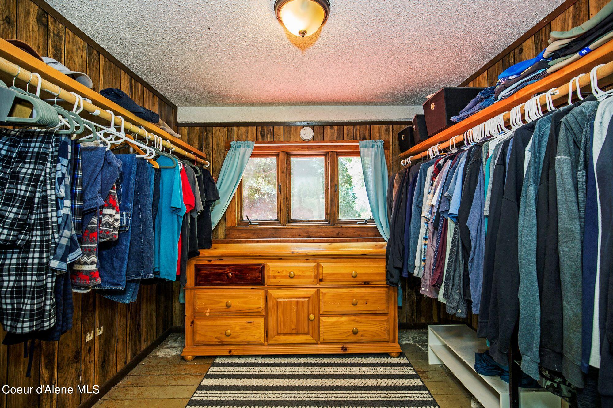199 Riverlake