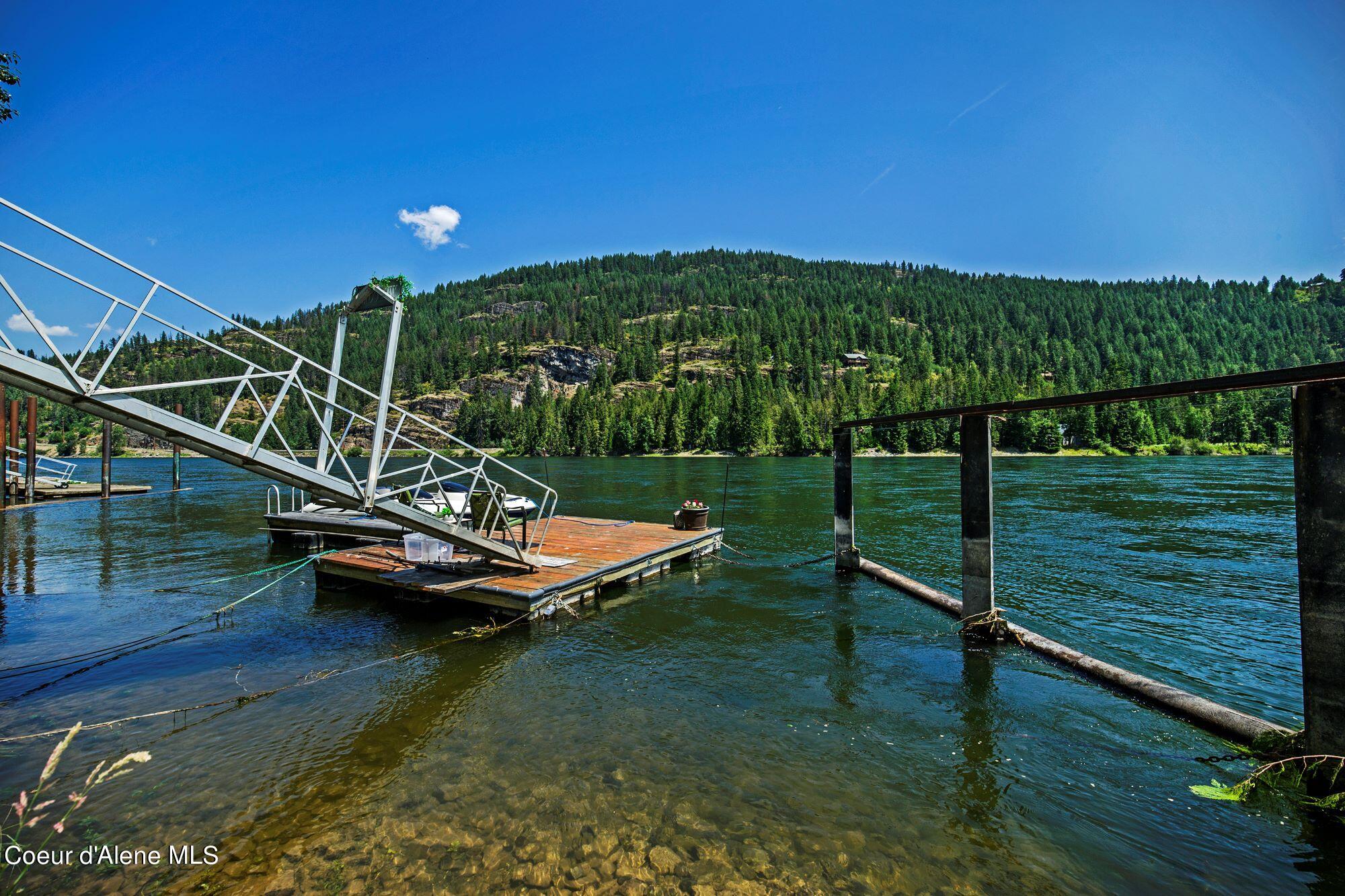 199 Riverlake