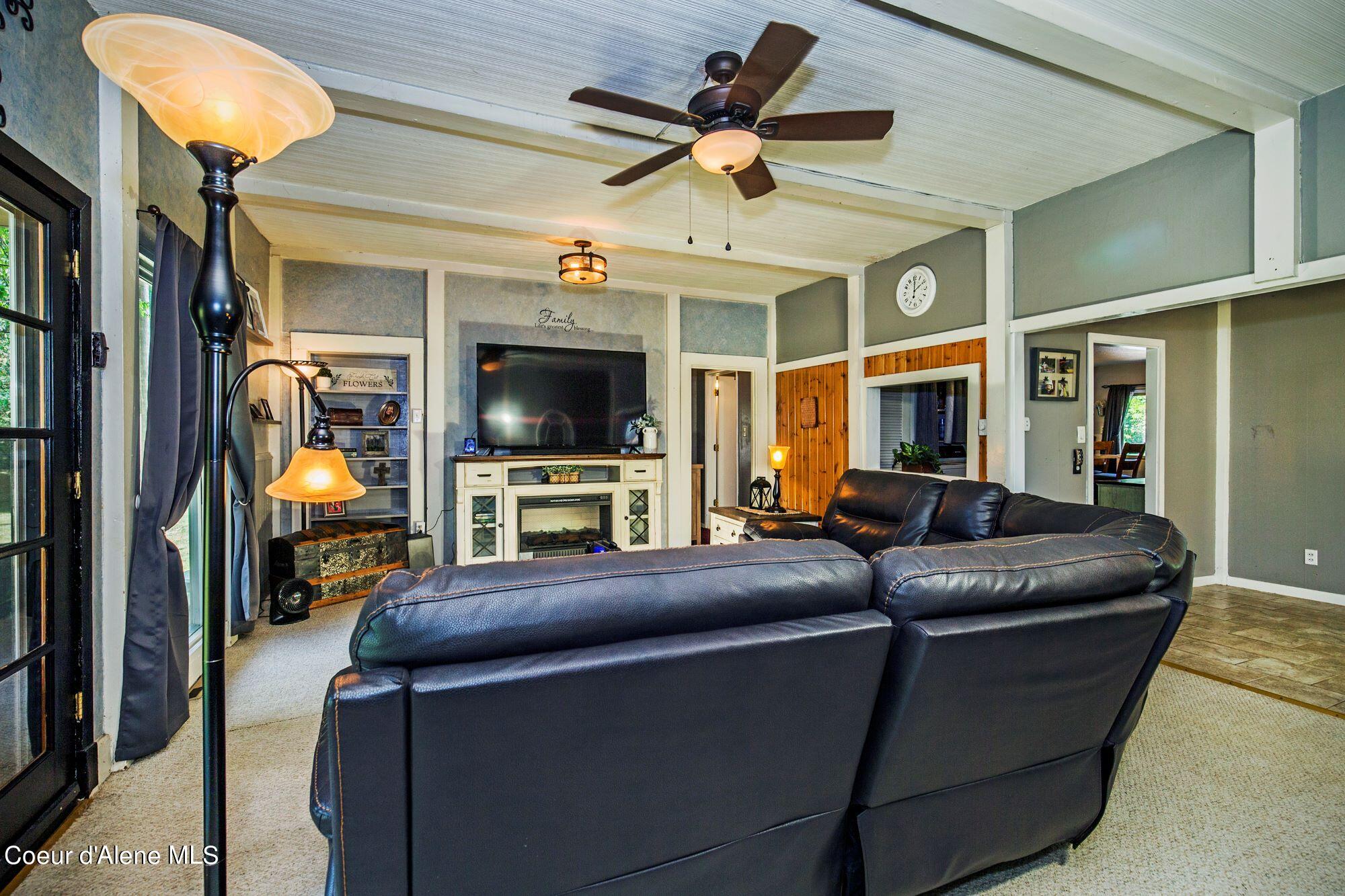 199 Riverlake