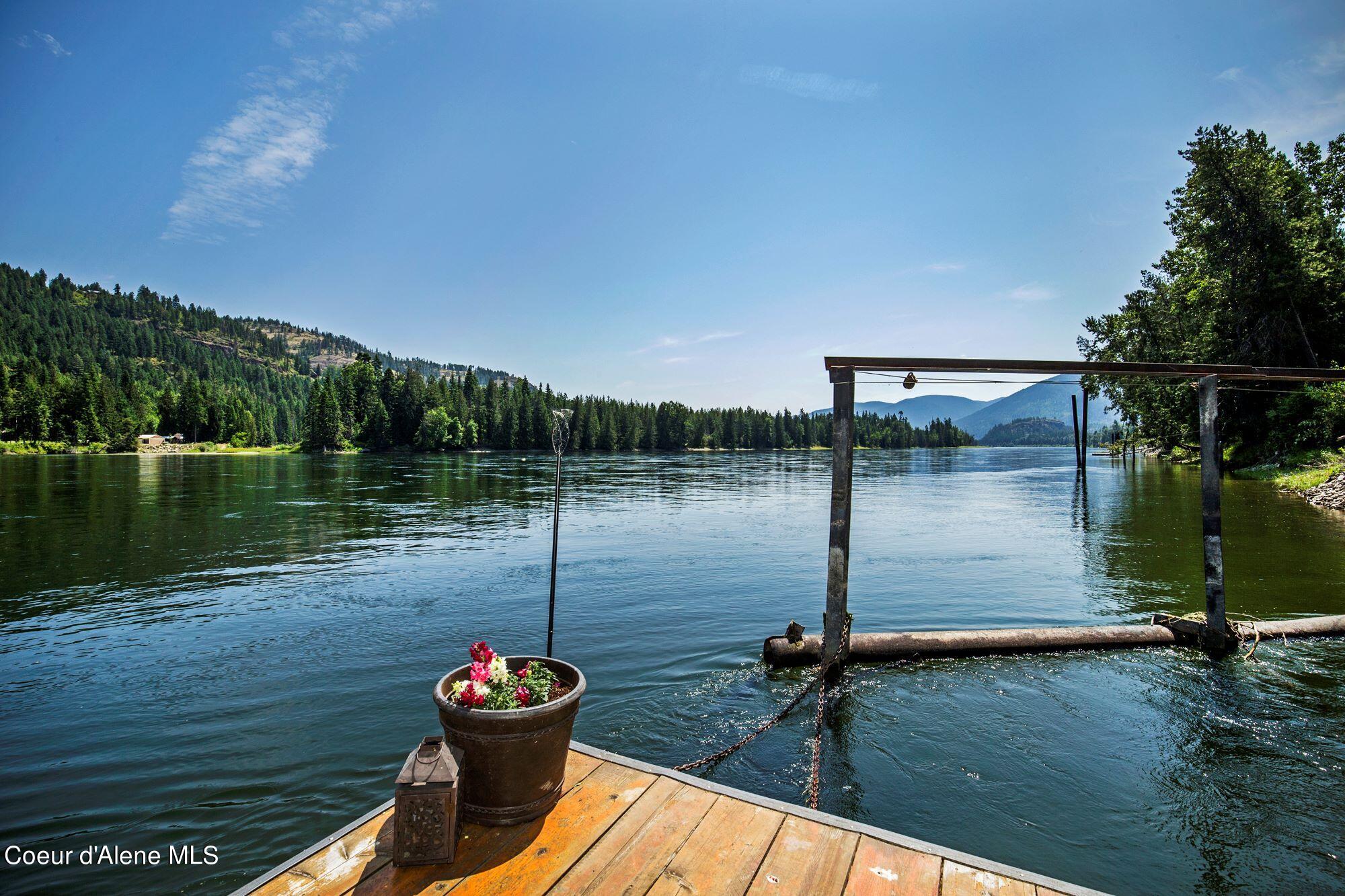 199 Riverlake