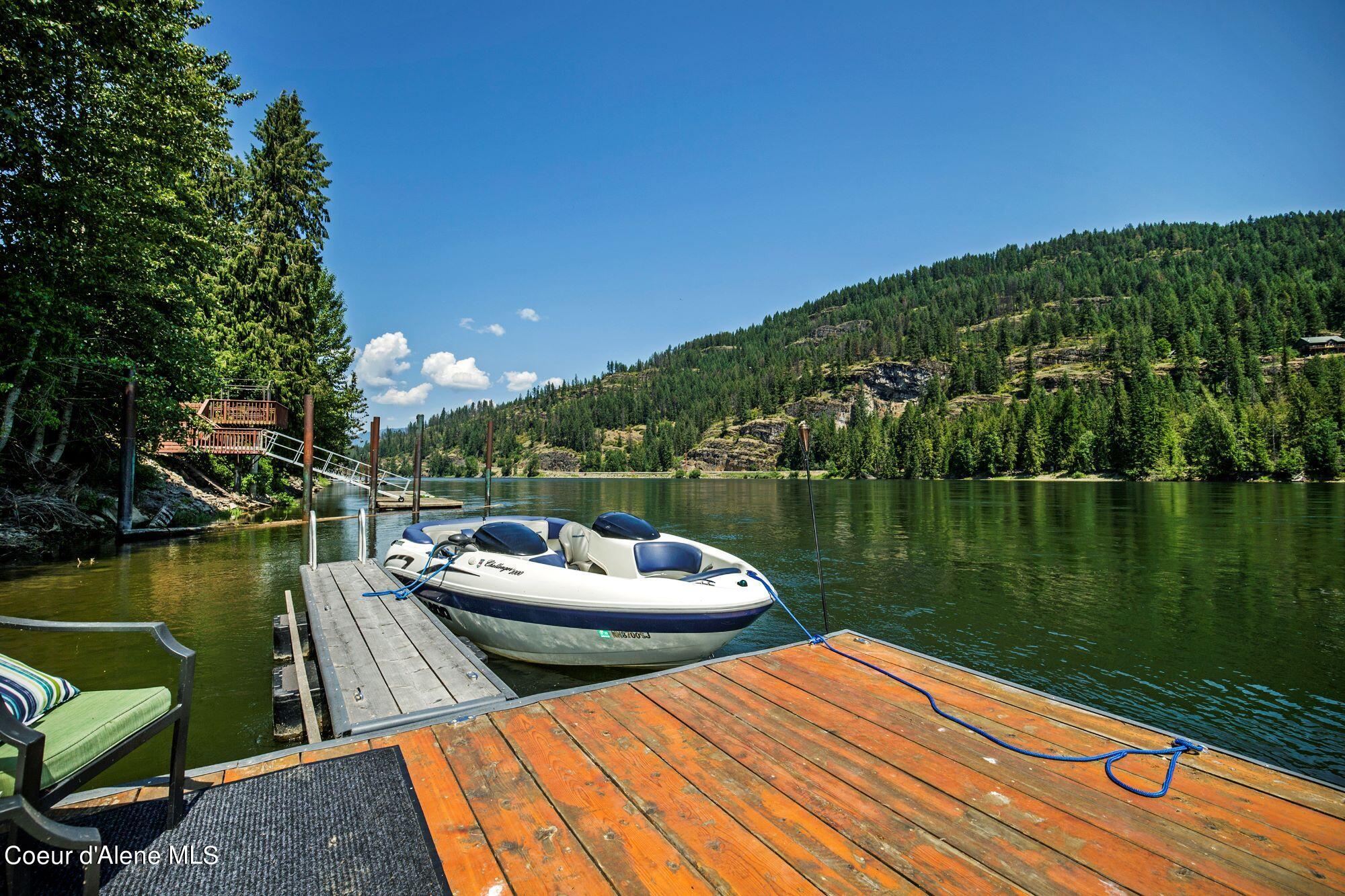 199 Riverlake