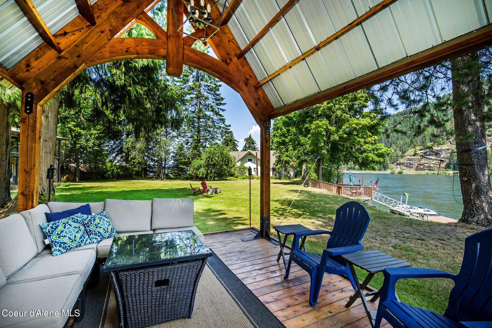 199 Riverlake