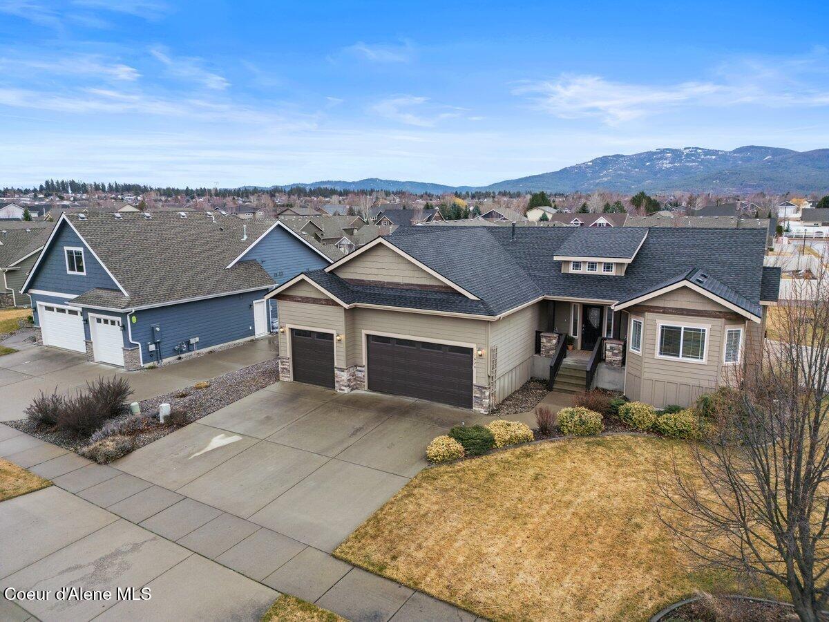 1624 W HYDRILLA AVE