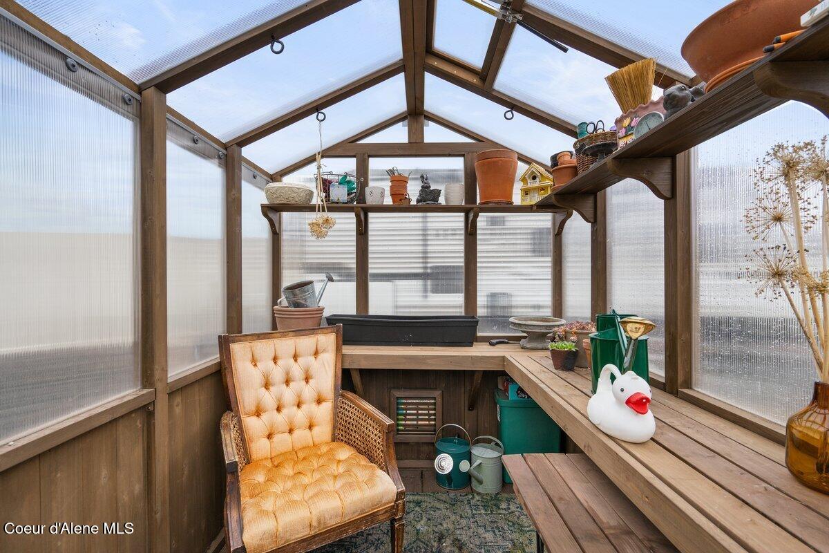 1624 W HYDRILLA AVE