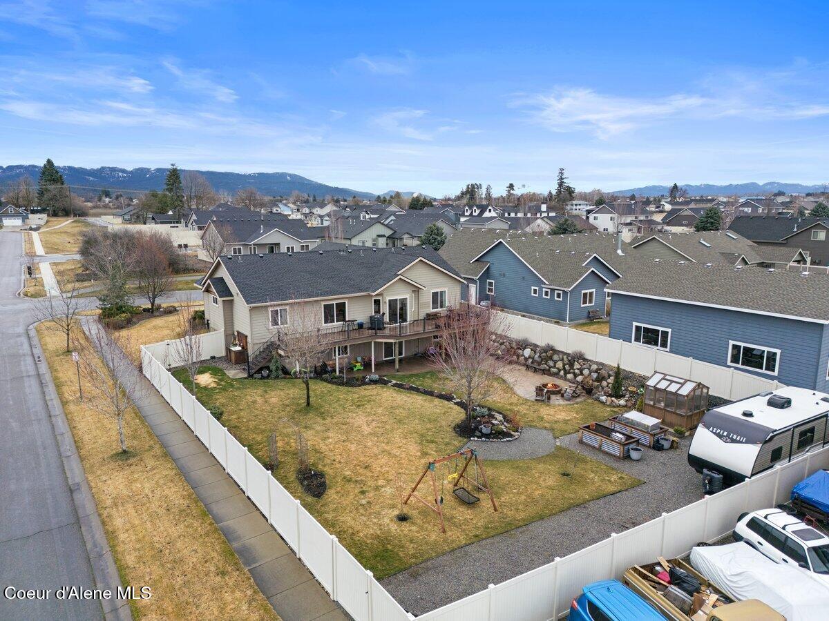 1624 W HYDRILLA AVE