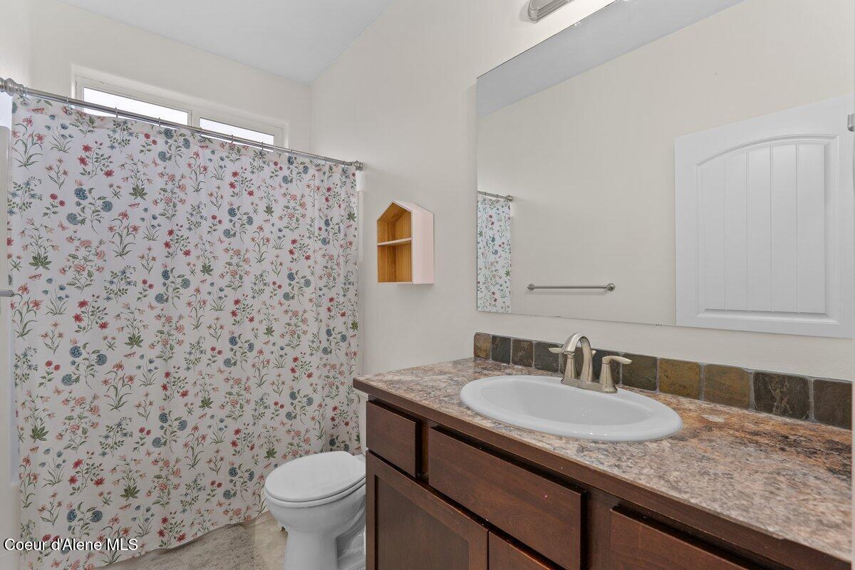 1624 W HYDRILLA AVE