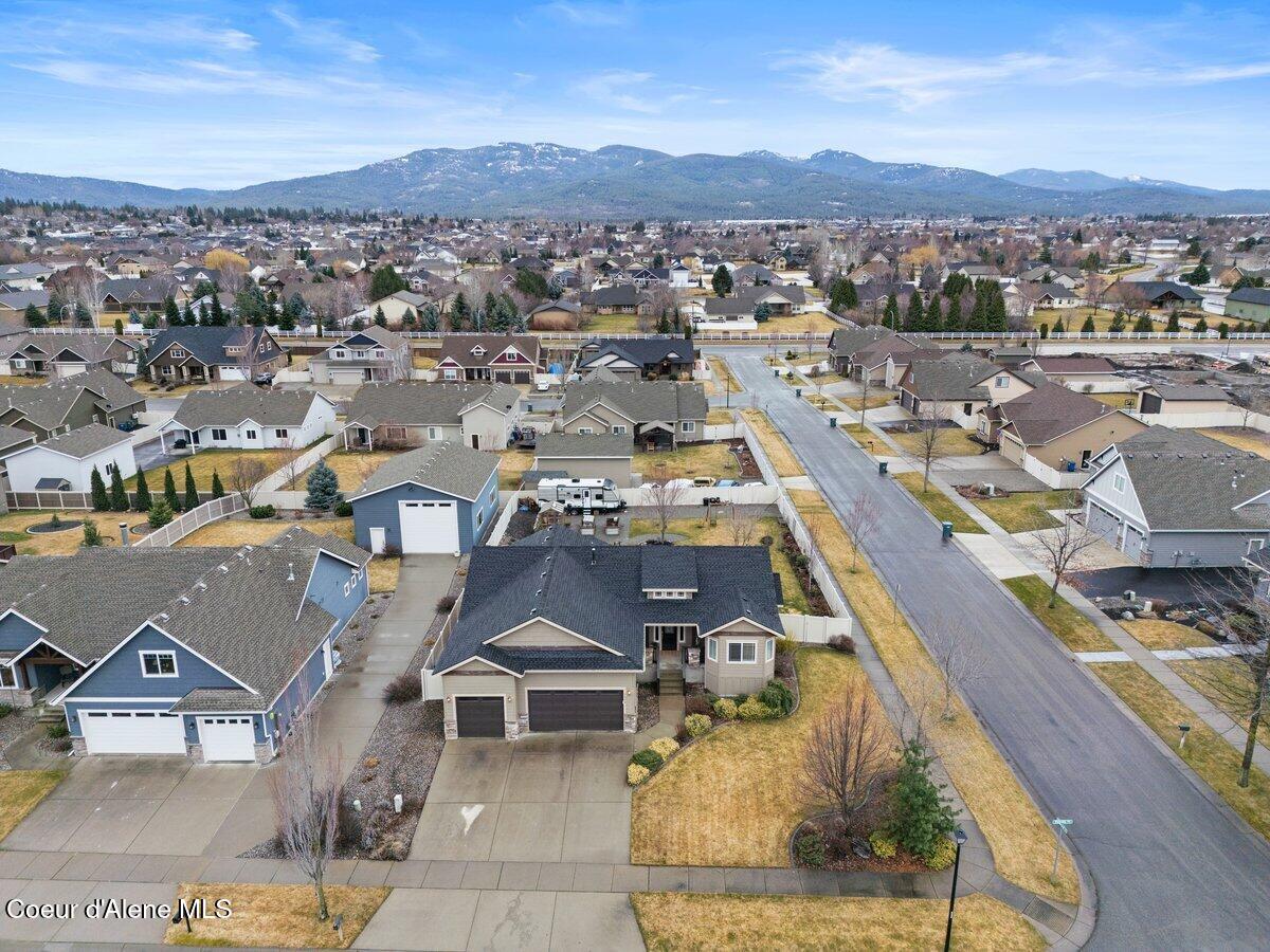 1624 W HYDRILLA AVE