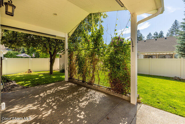 5067 E MOSSBERG CIR