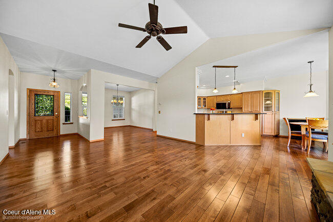 5067 E MOSSBERG CIR