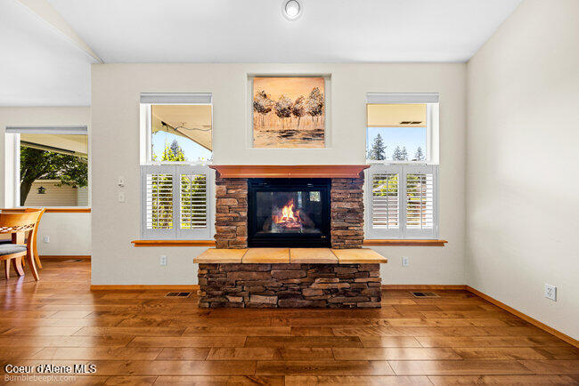 5067 E MOSSBERG CIR