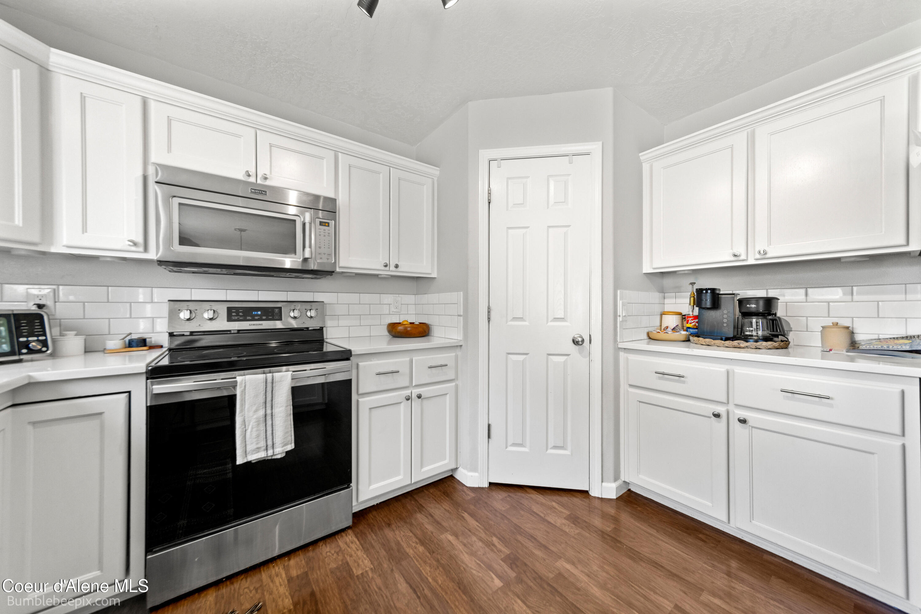 1540 N Gemstone PL