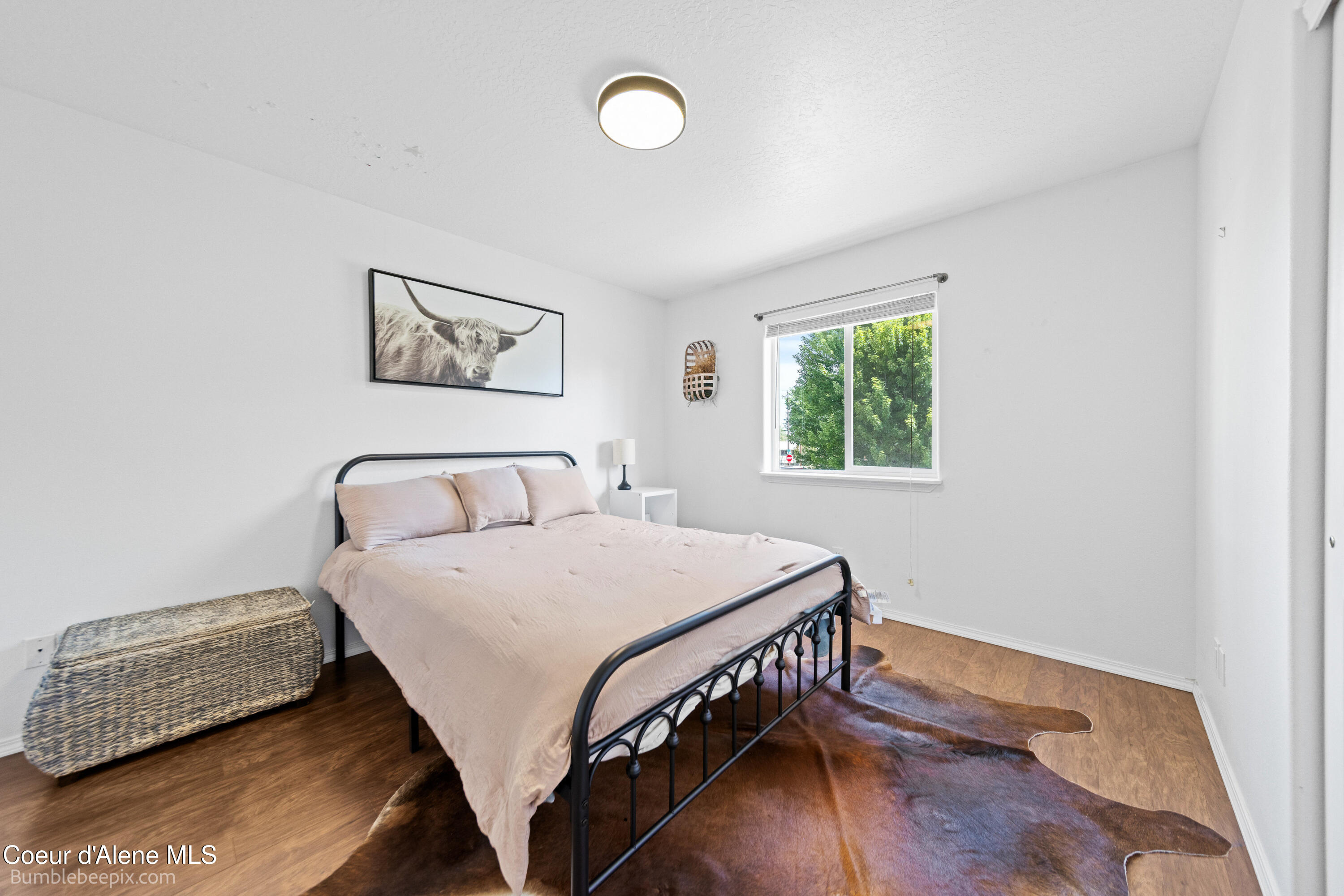 1540 N Gemstone PL