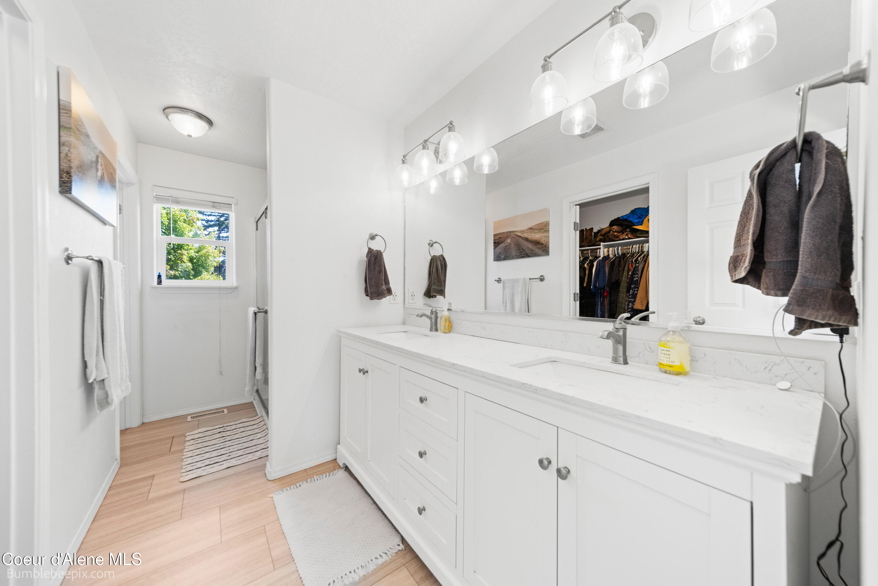 1540 N Gemstone PL