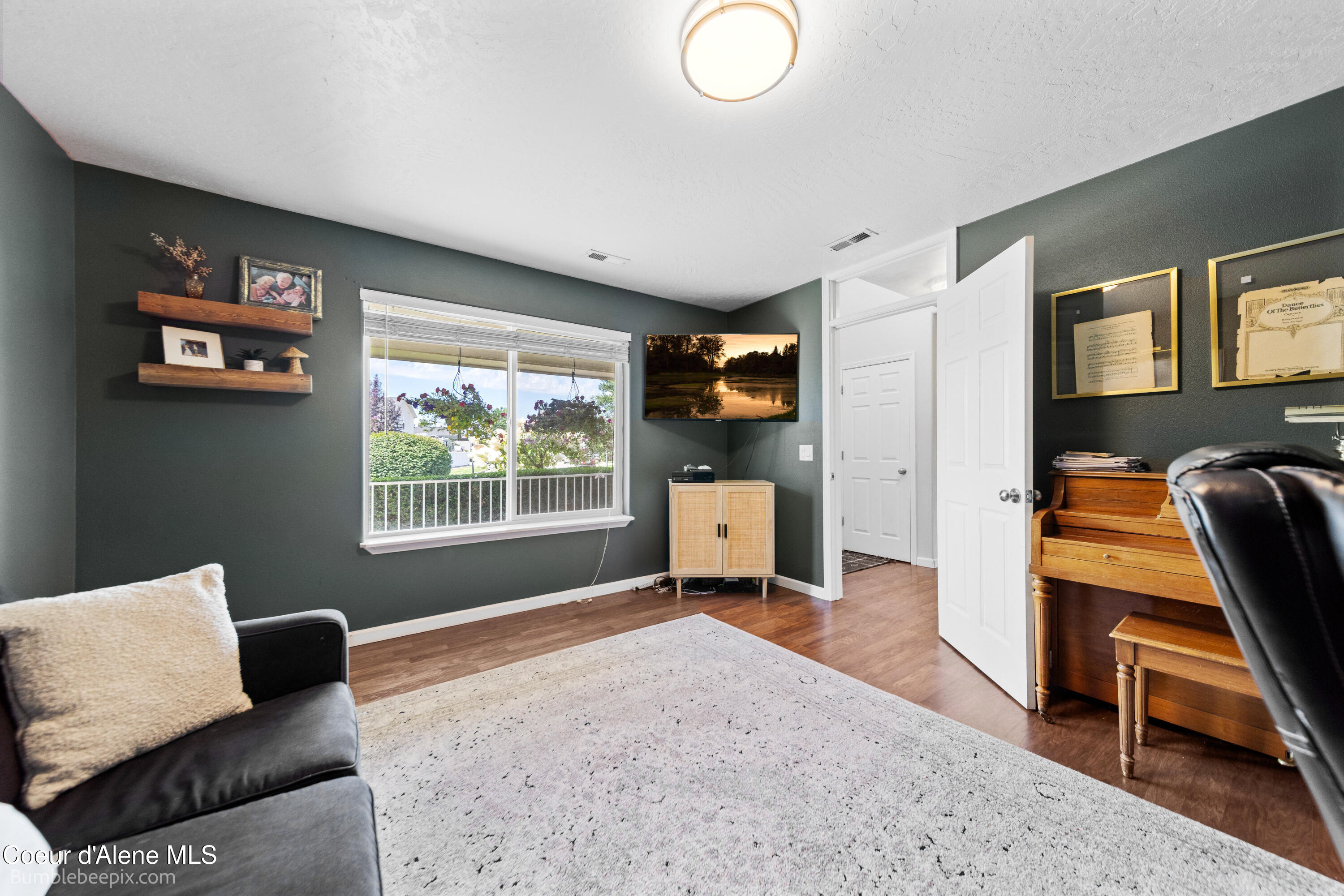 1540 N Gemstone PL