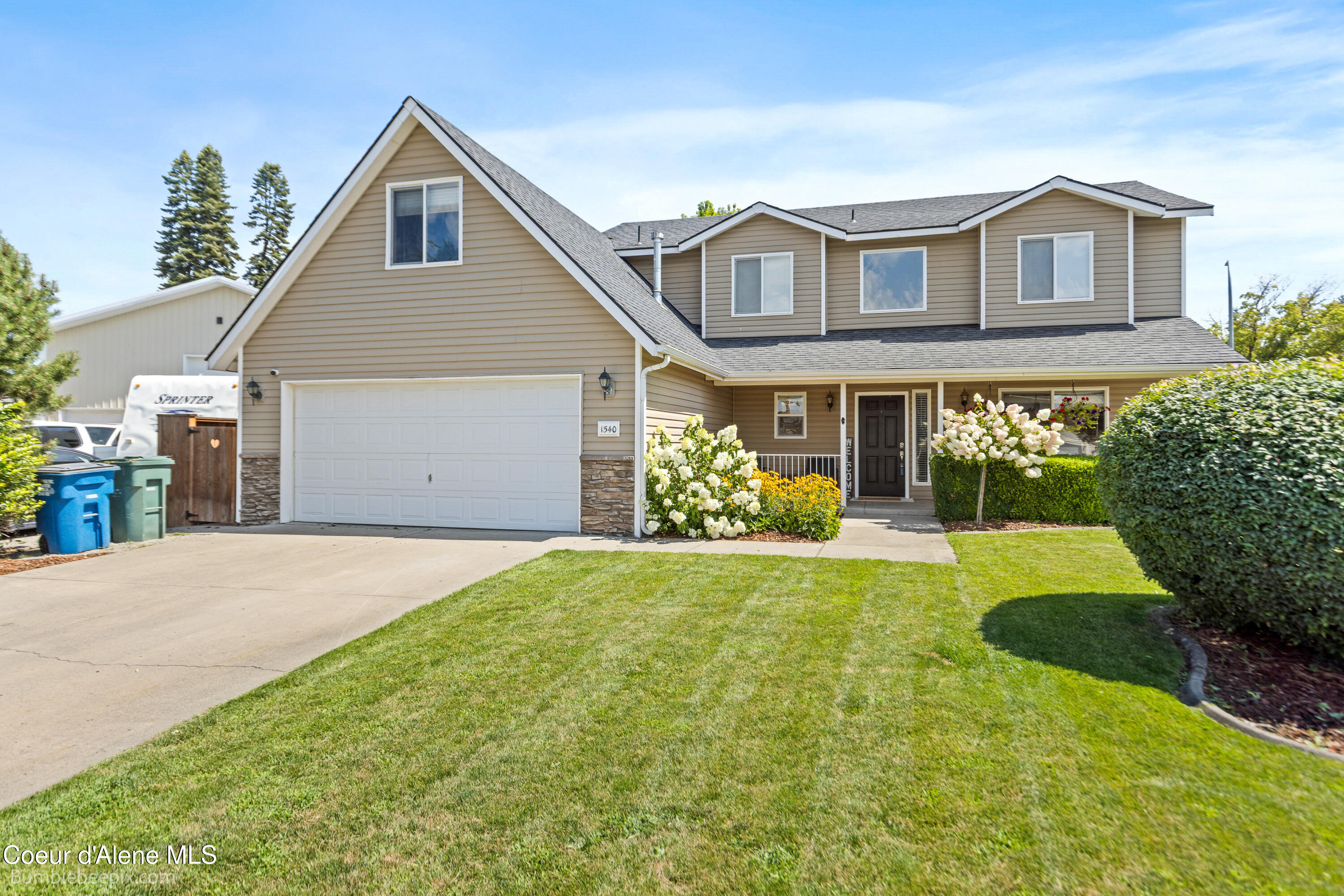 1540 N Gemstone PL