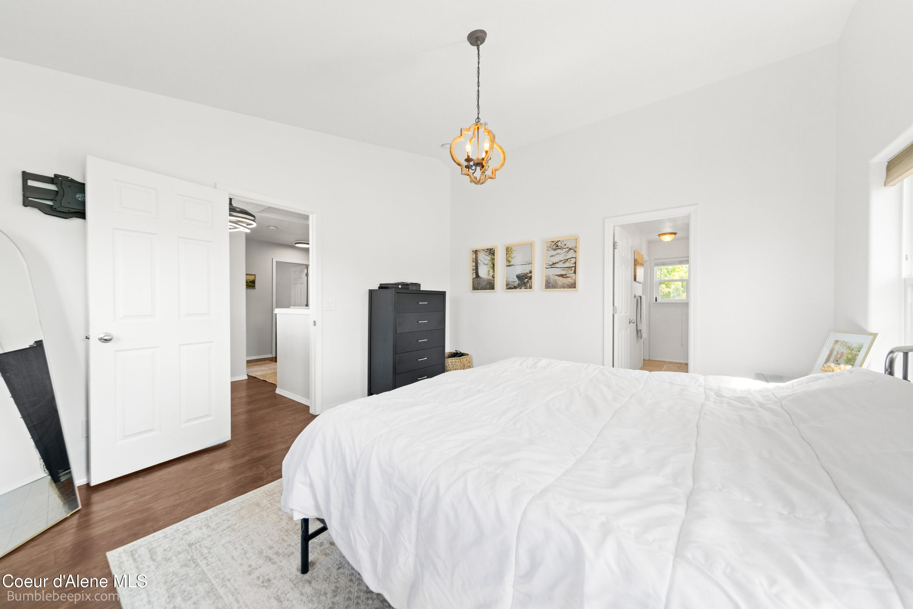 1540 N Gemstone PL