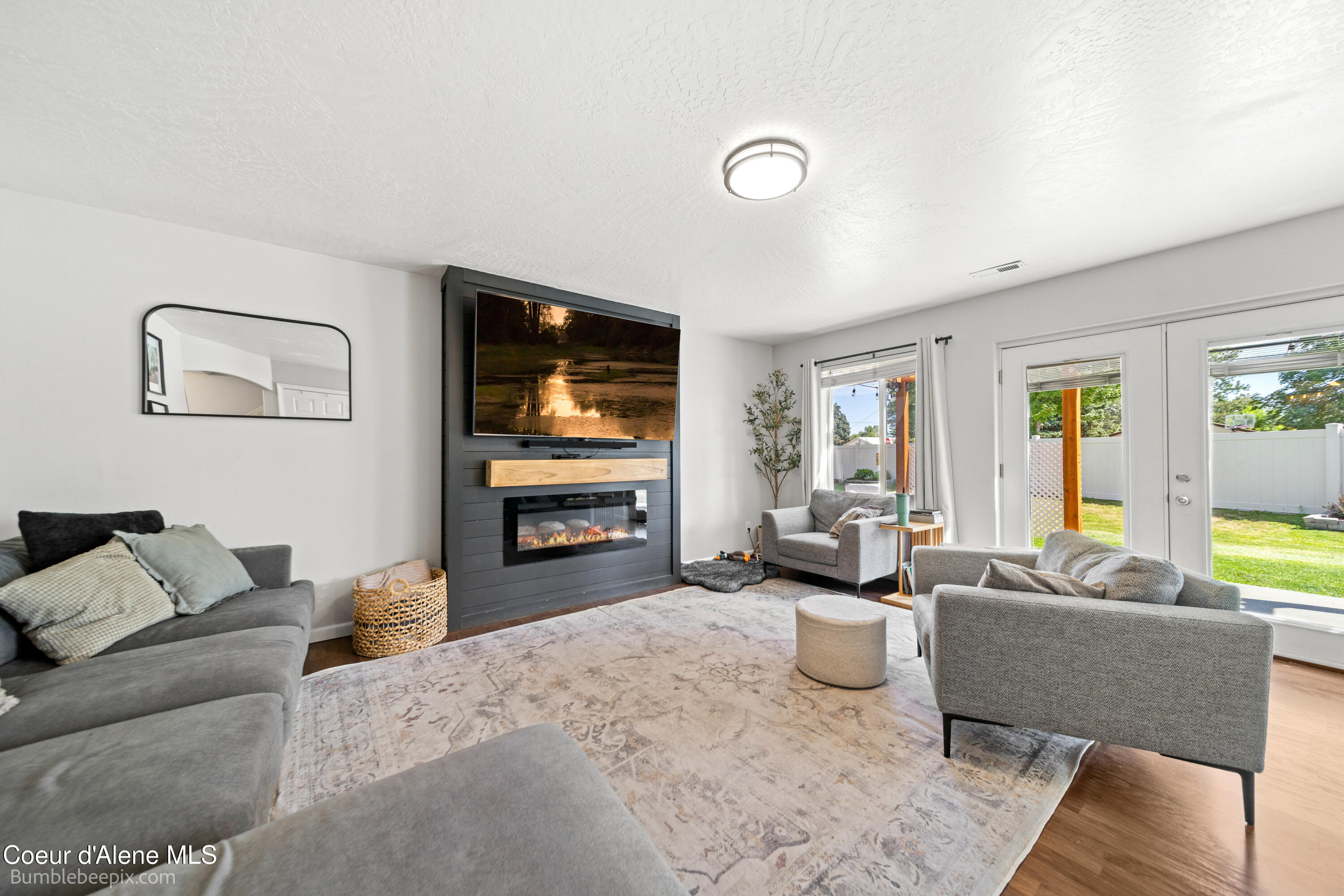 1540 N Gemstone PL