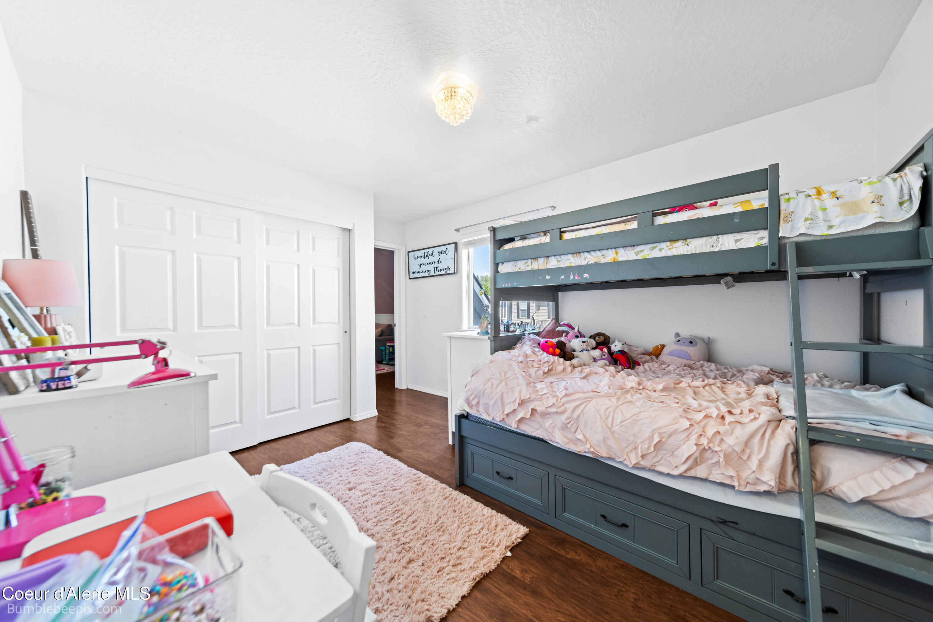 1540 N Gemstone PL
