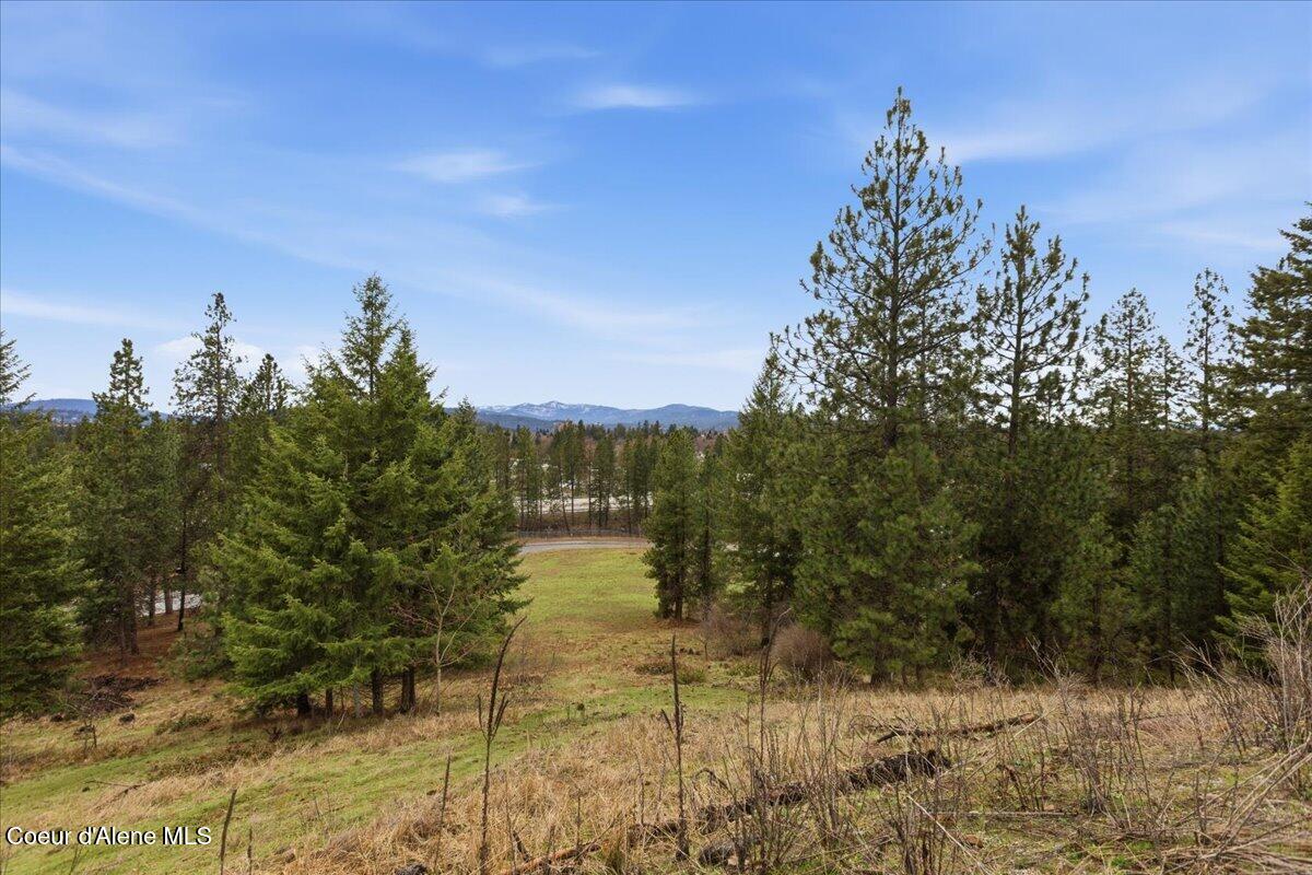 2586 E Fernan Hill RD, Coeur d'Alene