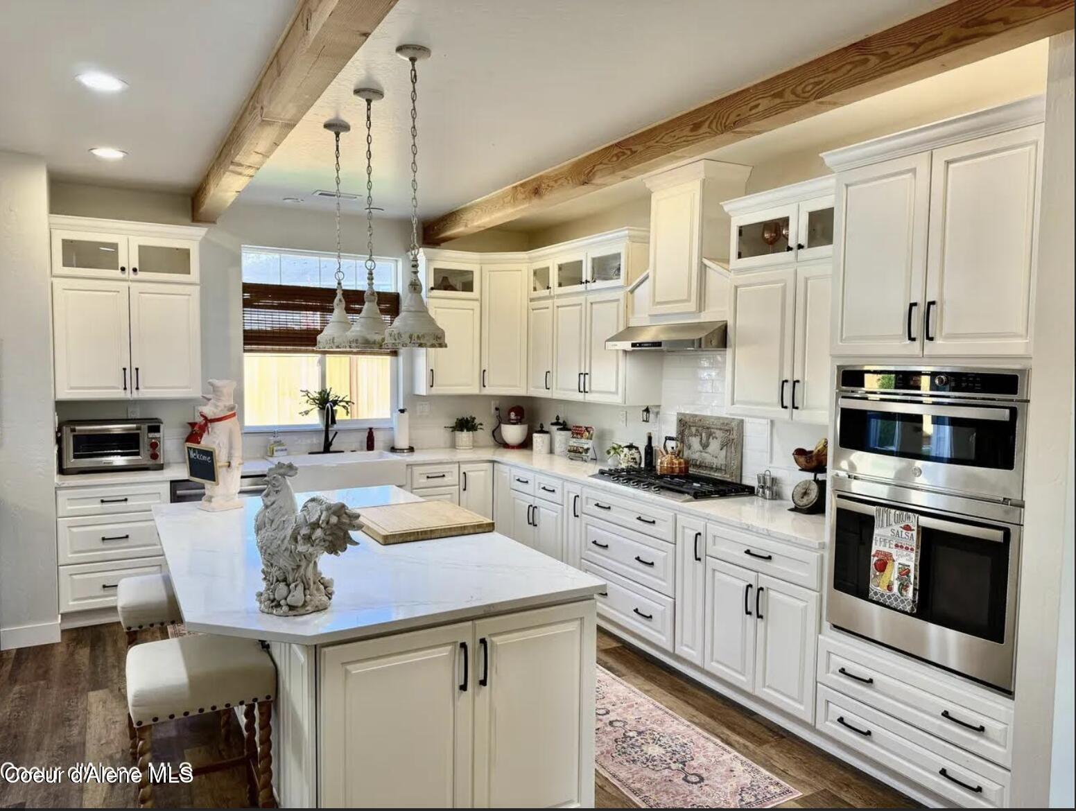 484 E Paintbrush AVE