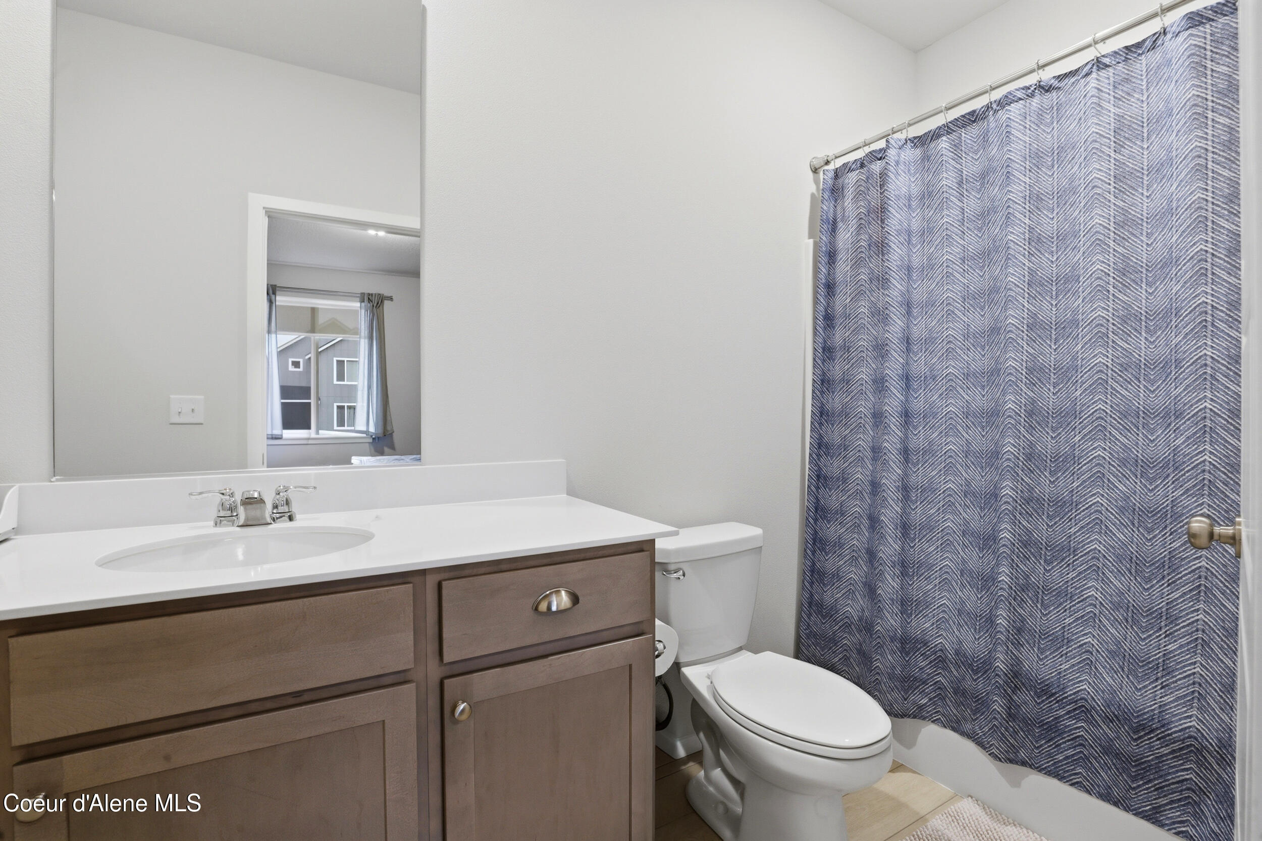 248 E Sandmyrtle AVE