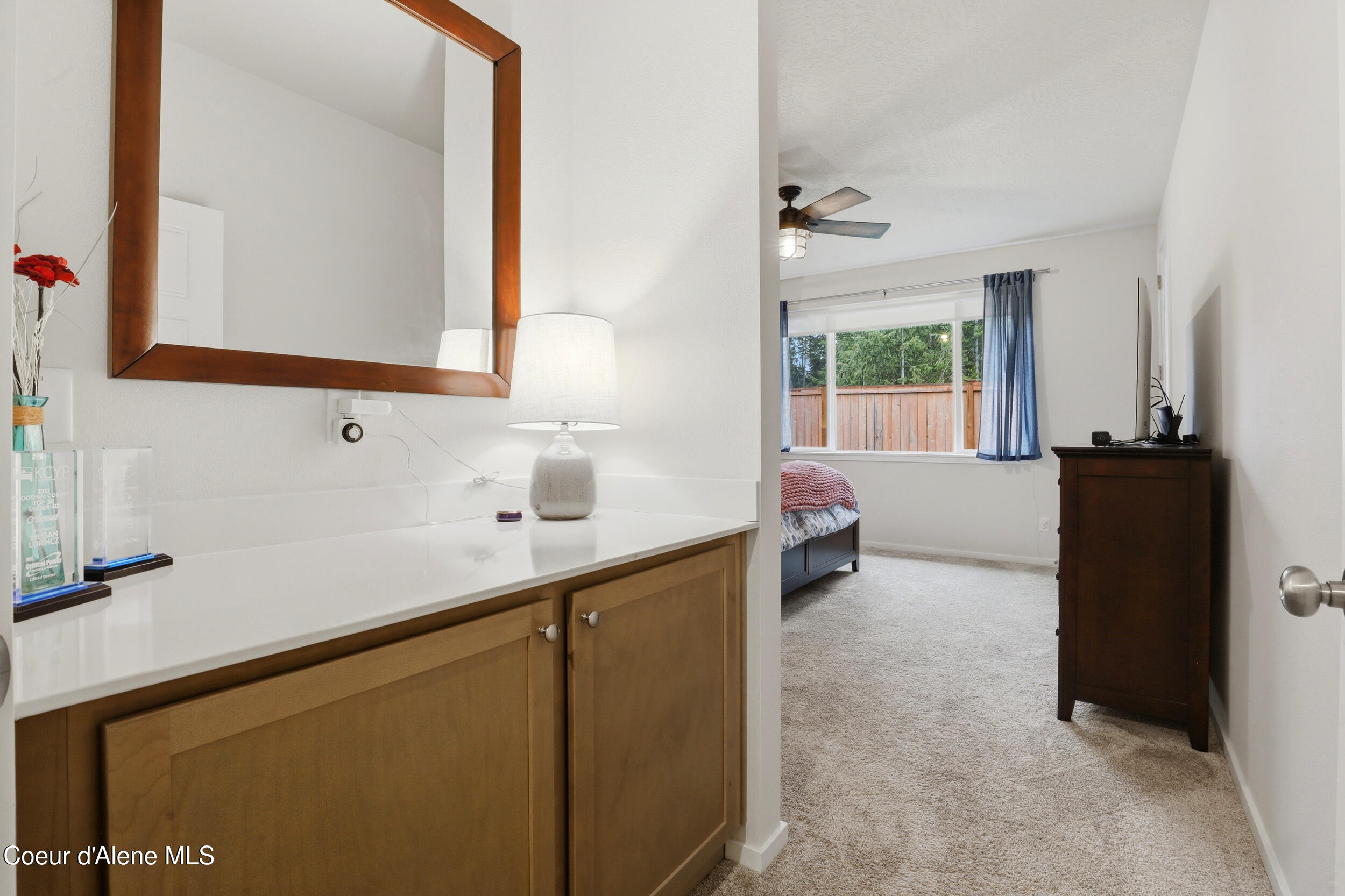 248 E Sandmyrtle AVE