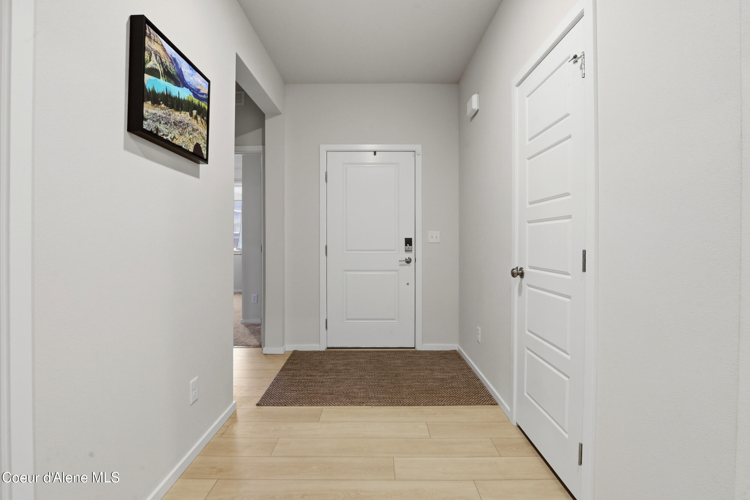 248 E Sandmyrtle AVE