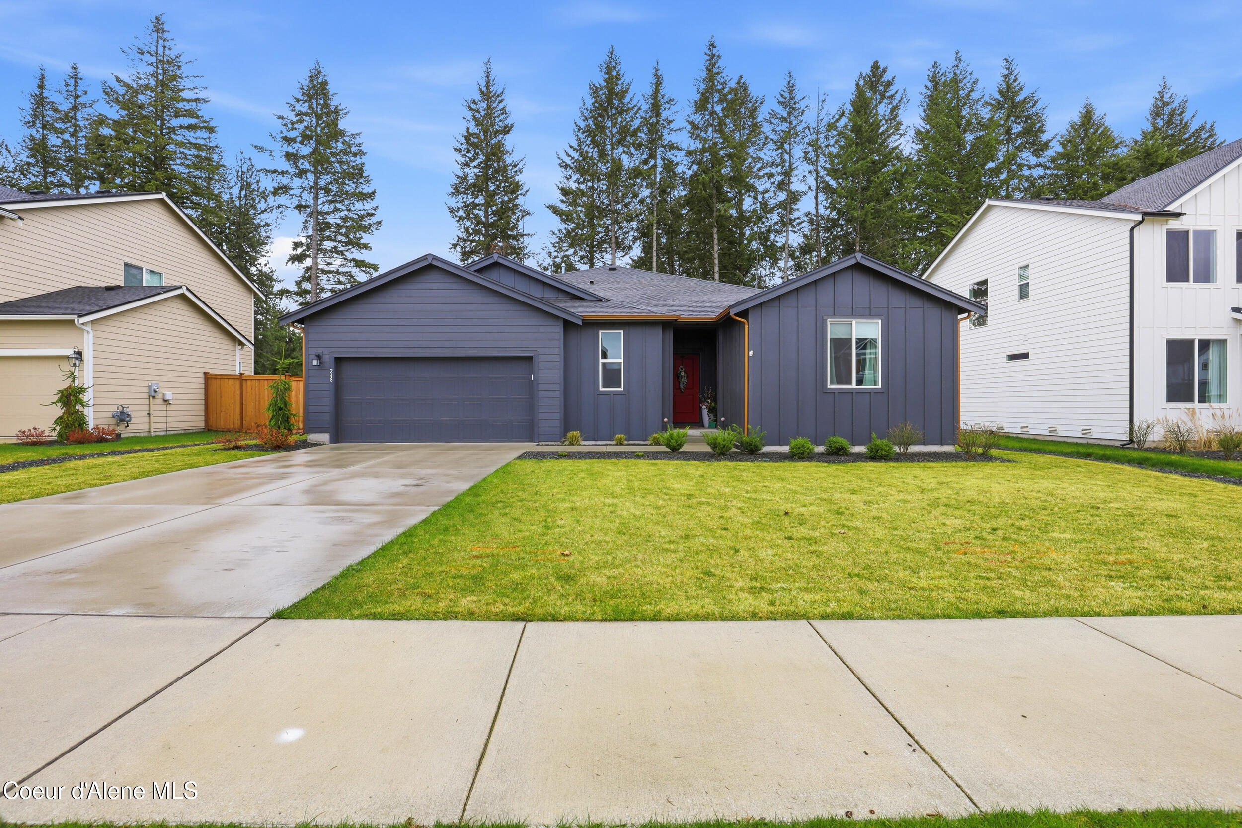 248 E Sandmyrtle AVE