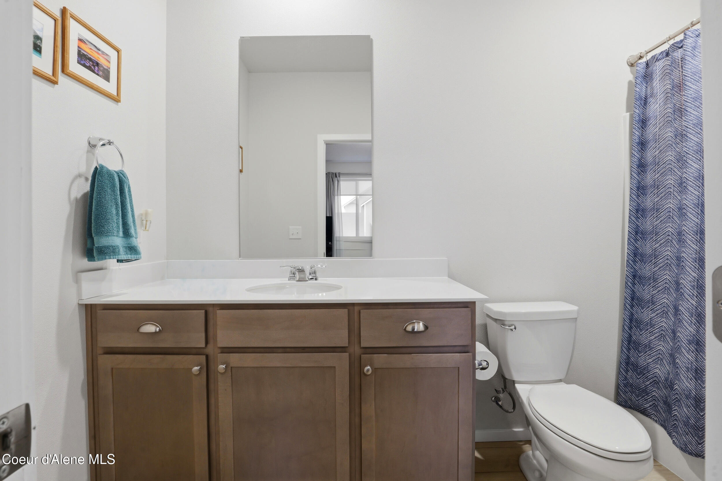 248 E Sandmyrtle AVE