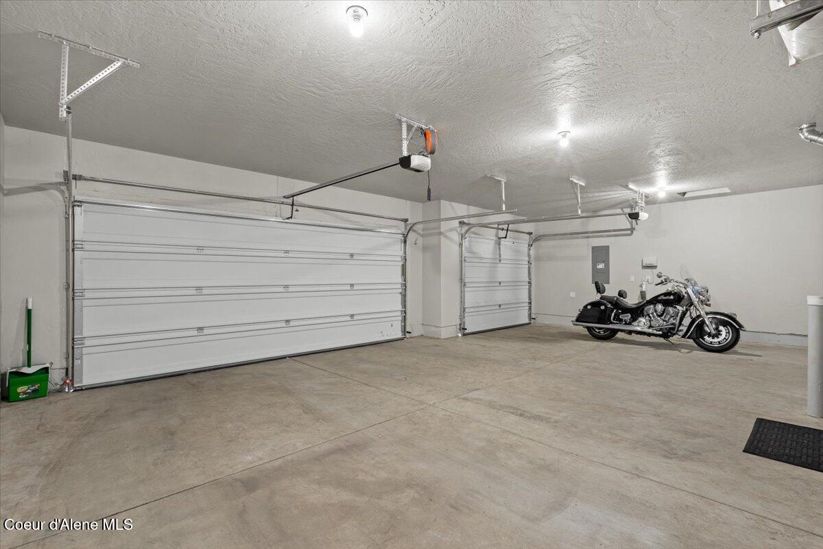 10456 N Murcia LN
