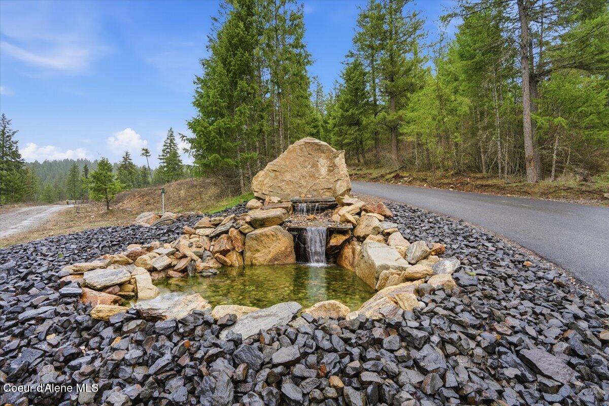 17045 W Cade RD