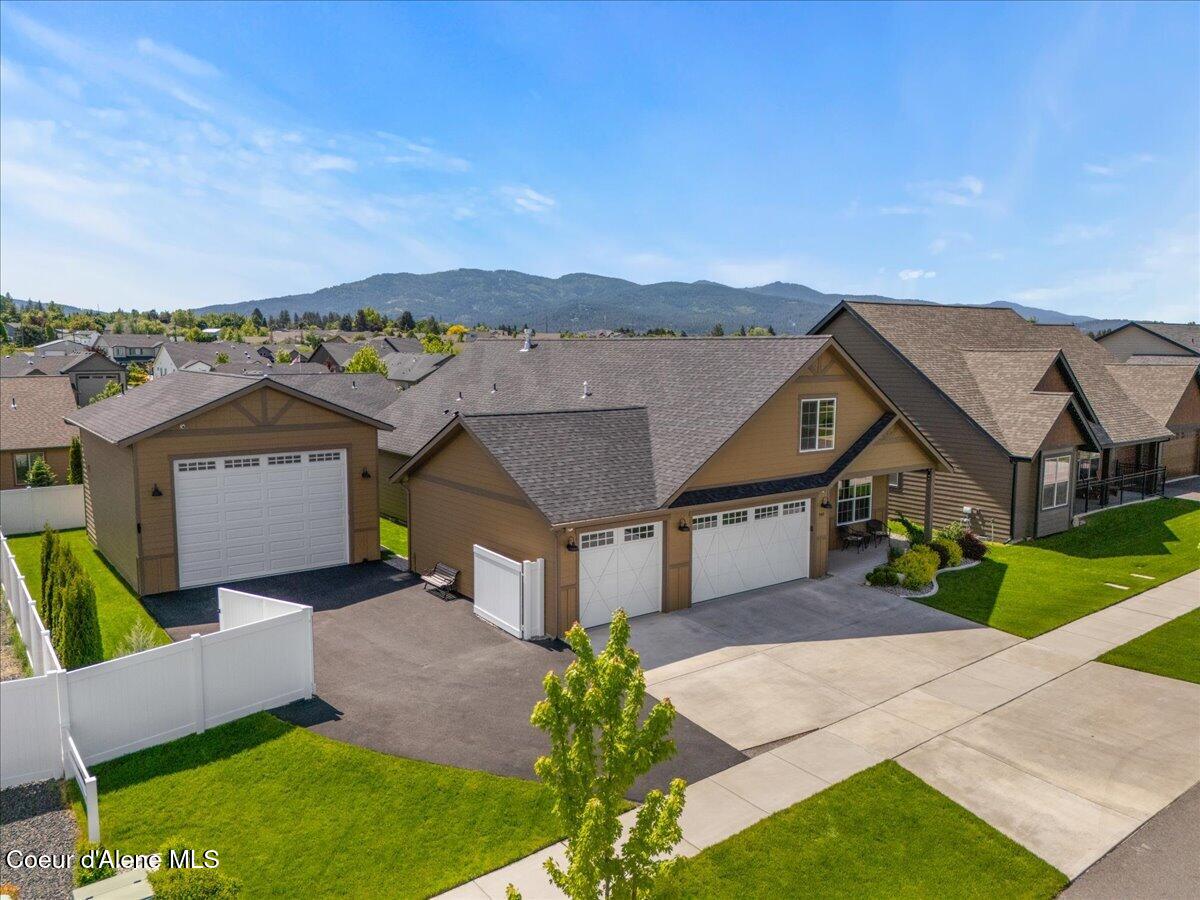 940 W Wayward CIR