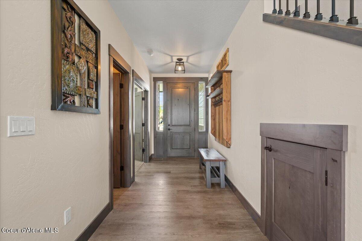 940 W Wayward CIR
