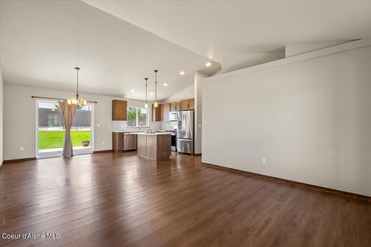 8544 W Seed AVE