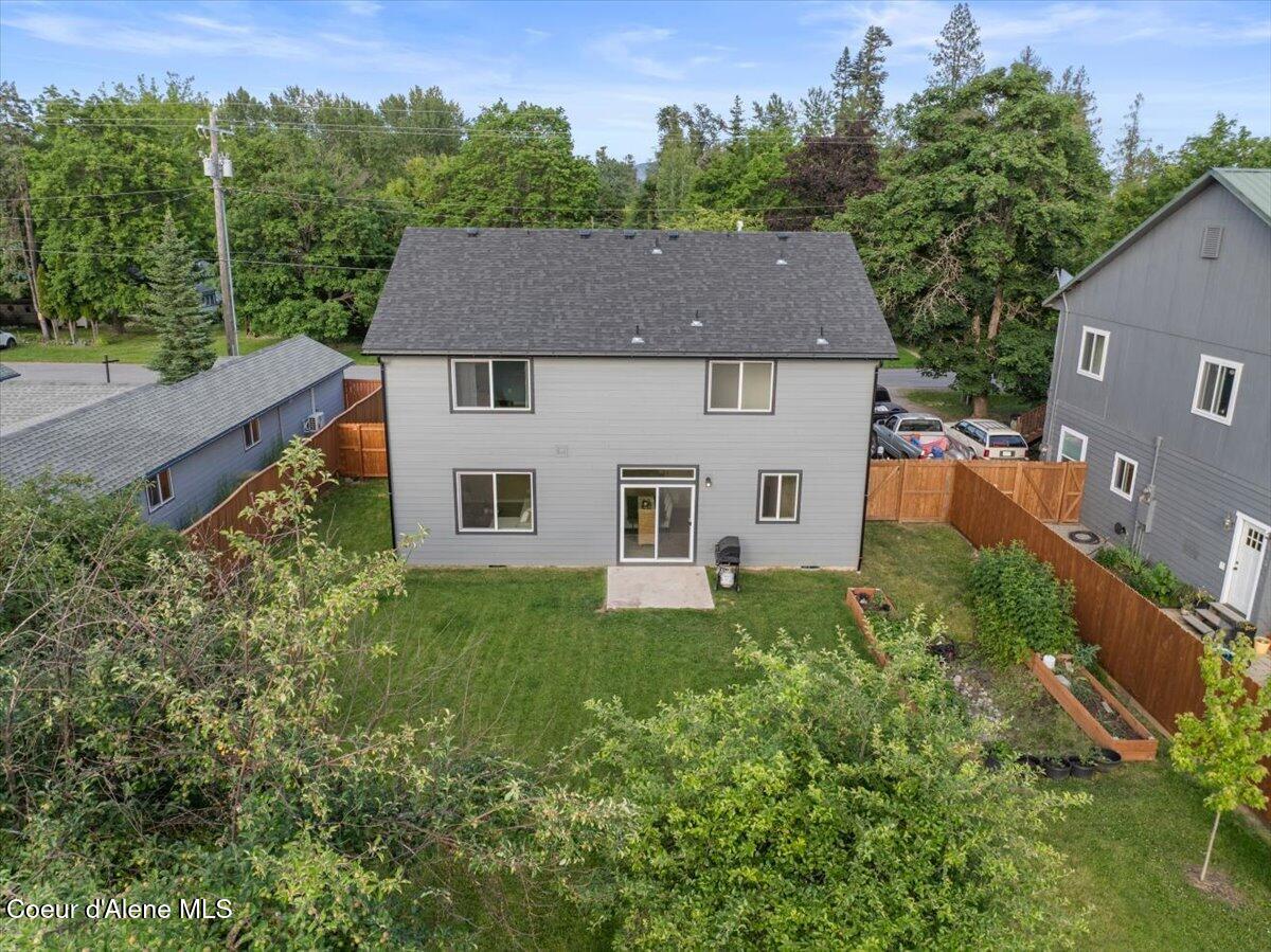210 4th ST